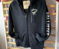hoodie navy Hollister hoodie size medium sleeve logo
