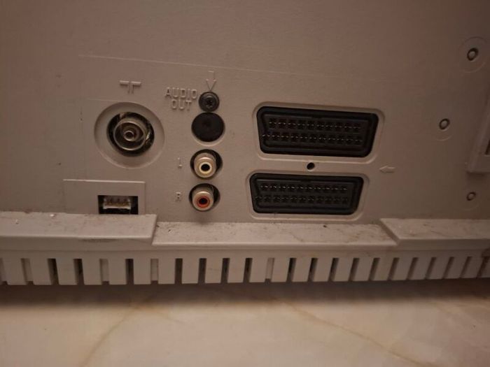 Philips 28" Widescreen CRT TV