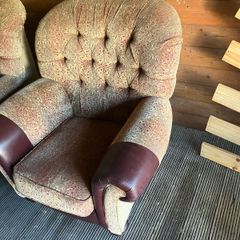 pair of arm chairs