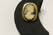 cameo brooch
