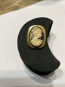 cameo brooch
