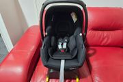 Maxi-Cosi CabrioFix i-Size Car Seat + ISOFIX Base