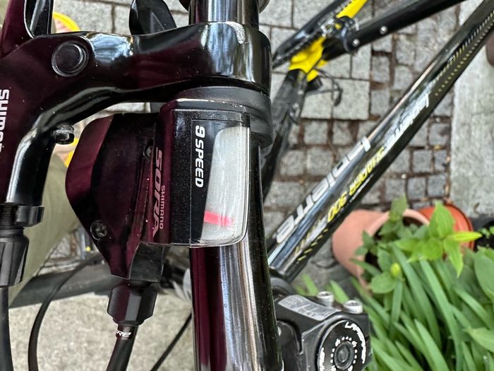 Lapierre Shaper 300 road bike