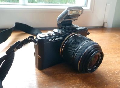 Olympus PEN Lite E-PL5 Mirrorless Camera + 14-42mm Lens Kit & Accessories