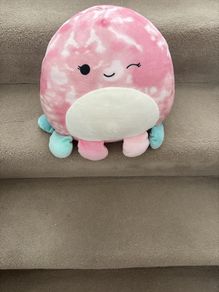 Medium Squishmallow