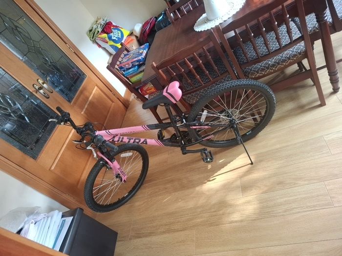 Girls bike
