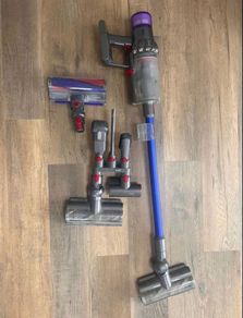 Dyson V11 Advanced Bundle