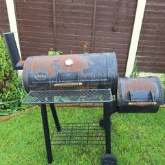Charcoal barbeque