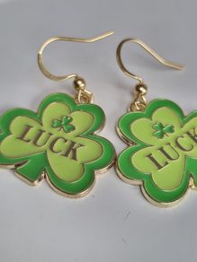 St Patrick earring green gold clover luck