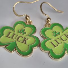 St Patrick earring green gold clover luck