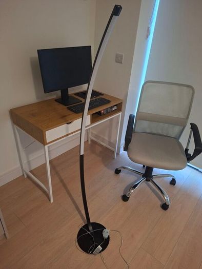Stylish design standing Lamp