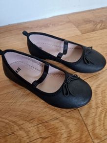 shoes for girl size 28 EUR