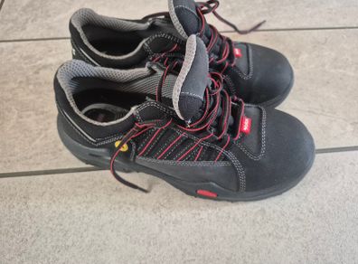 safety boots