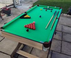 5ft snooker/pool table