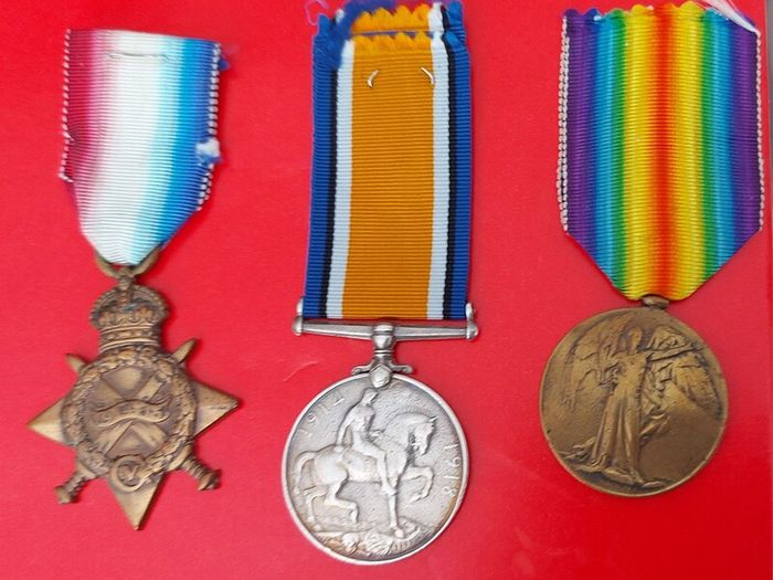 Ww1 1914 Trio Of  Medals And Photo Of J.Smith R.F.A. and his Sweetheart