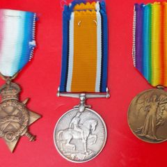 Ww1 1914 Trio Of  Medals And Photo Of J.Smith R.F.A. and his Sweetheart