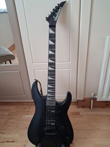 Jackson JS32