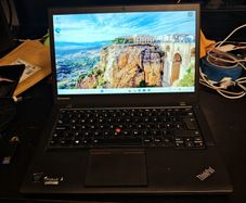 Lenovo ThinkPad T440s - Intel i5 - 12GB RAM - 240GB SSD - Windows 11 - Ultrabook
