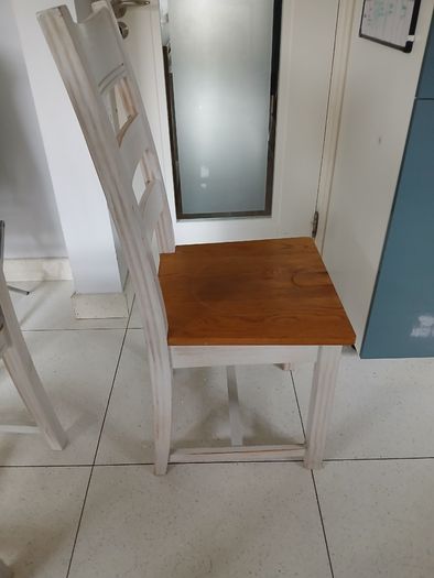 Dining chair