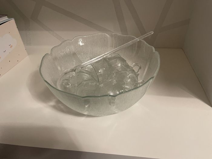 punch bowl