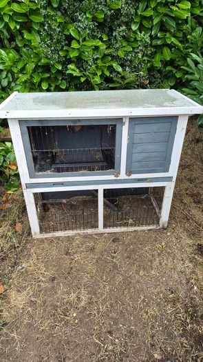 Rabbit hutch