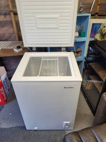 Chest freezer