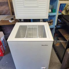 Chest freezer