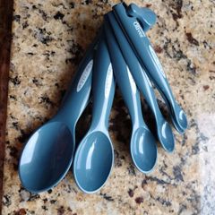 measuring spoons