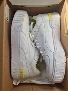 women trainers puma