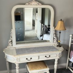 Vanity Table and Chair with Mirror