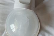 Momcozy breast pump