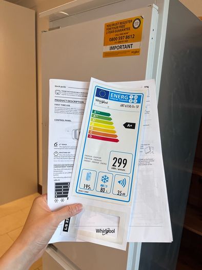Integrated Whirlpool 6sense fridge freezer 70/30 Split