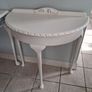 Chair & Table Image 4
