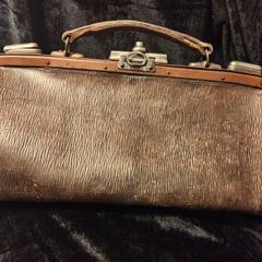 antique Gladstone doctors bag