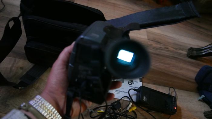 JVC GR-AX337E Compact VHS Camcorder + Carry Bag & Charger (the battery doesn't hold a charge - it works perfectly on the charger)