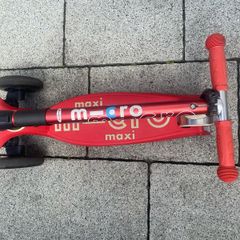 Maxi Micro scooter Foldable LED: Red