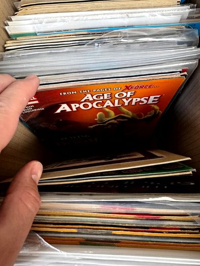 Marvel & DC Long Comic Box w 300 comics for Sale