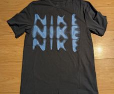 Brand new Nike t-shirt Size S