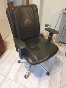 Executive Leather Office Chair with Wheels,Ergonomic Leather Desk Chair High Back Reclining Computer Chair,Comfortable Boss Chair Adults Work Chair for Heavy People(64x46-54cm(25x18-21)