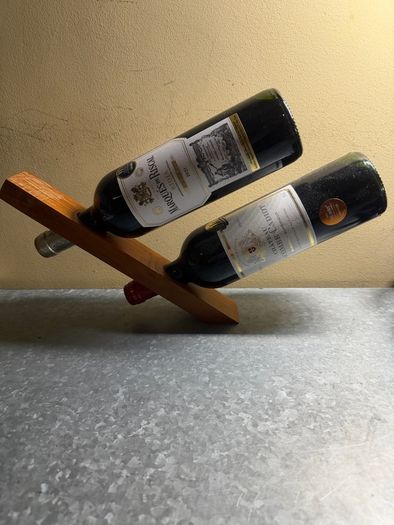 Wine Holder / Wine Pourer