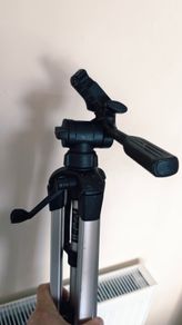Adjustable Aluminium Camera Tripod Stand with Pan Head and Quick Release Plate