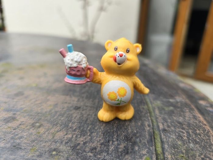 Friend Share Bear Carebear Mini Figure 1983-1984 Kenner A.G.C.
