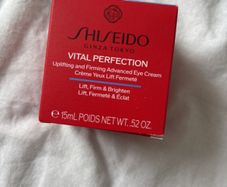 Shiseido vital perfection uplifting and firming advanced eye cream