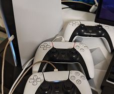 ps5 slim With 3 control