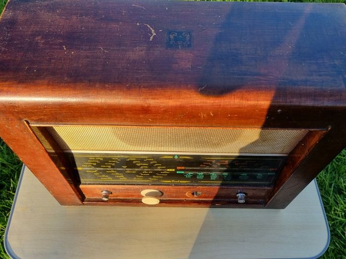Vintage Bush AC34 valve radio receiver