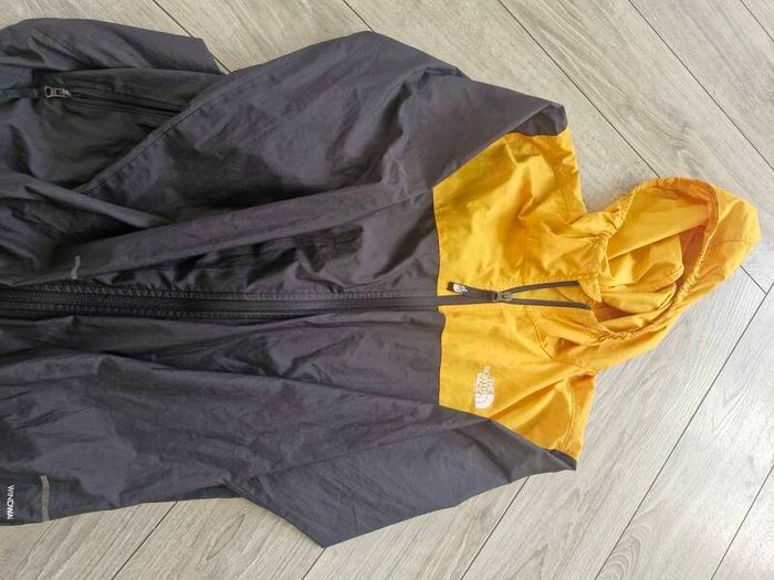 boys nirth face wind breaker (XL boys)