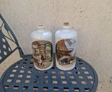 Duo pottery bottles possible to post