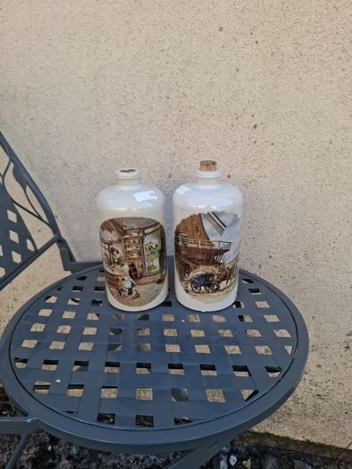 Duo pottery bottles possible to post