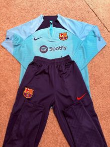 Nike FCB boys large tracksuit