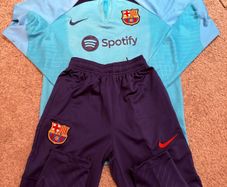 Nike FCB boys large tracksuit